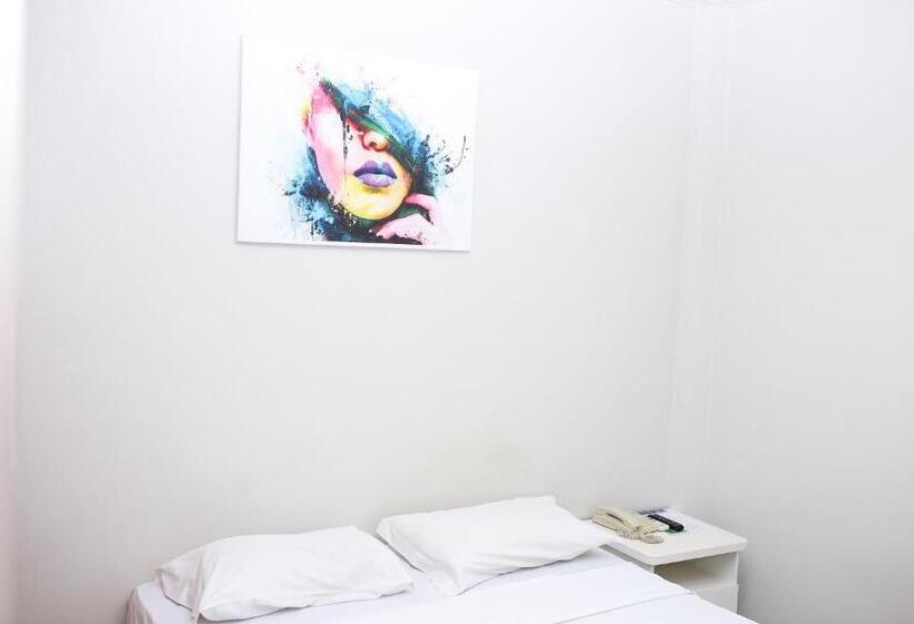 스탠다드 룸, Palace