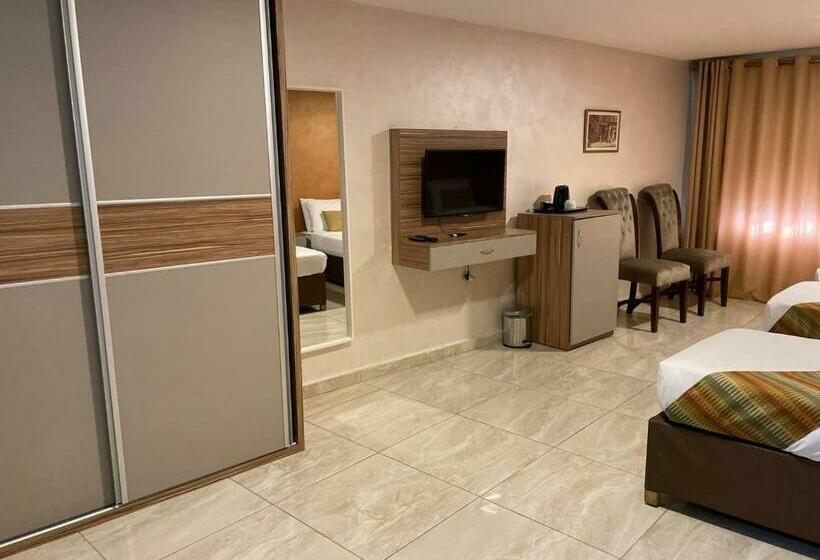 اتاق استاندارد سه نفره, Rafi Hotel Amman