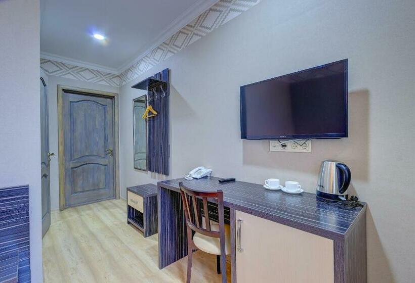 اتاق استاندارد یک نفره, Resident Hotel Almaty