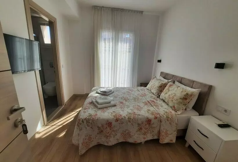 Standard-huone, Adil Otel