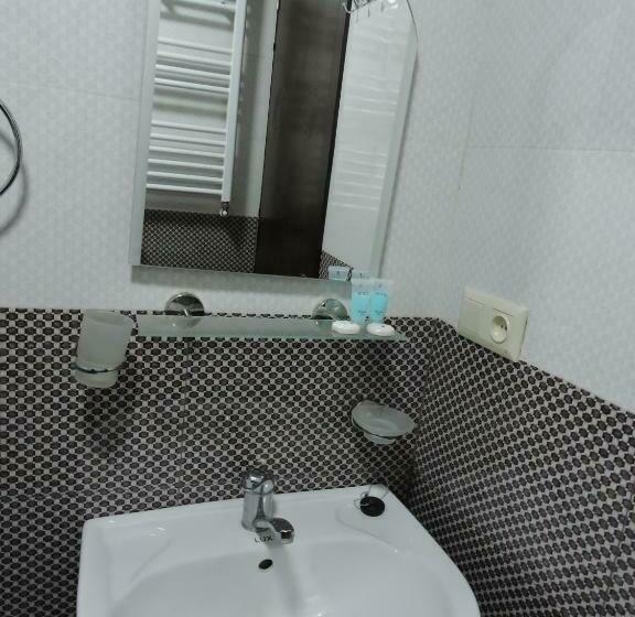 اتاق استاندارد با بالکن, Green Villa
