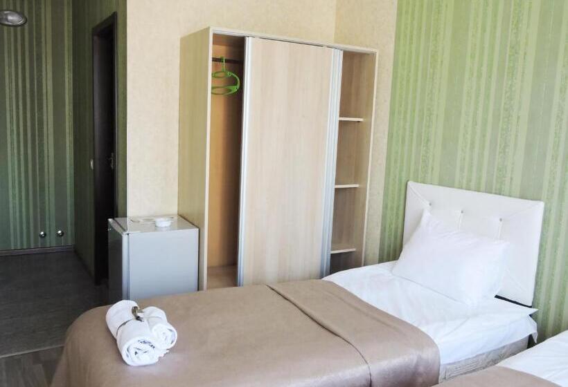 اتاق استاندارد با بالکن, Green Villa