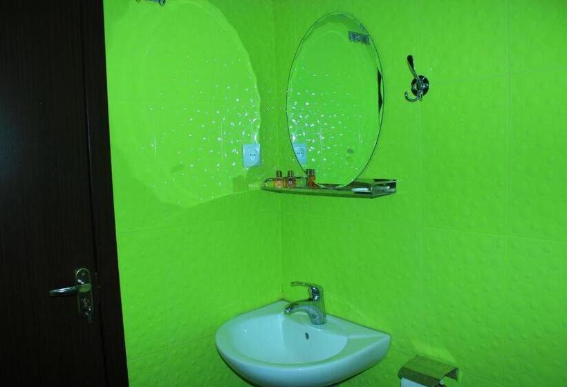 اتاق اکونومی, Green Villa