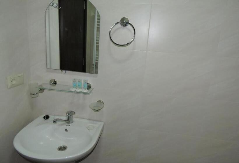 سوییت خانوادگی, Green Villa