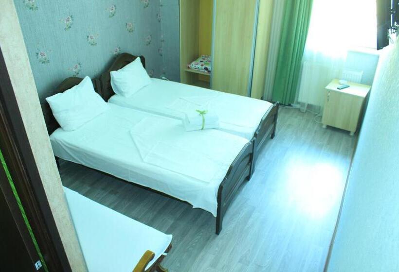 اتاق اکونومی, Green Villa