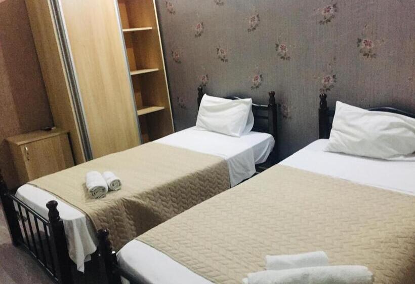 اتاق اکونومی, Green Villa