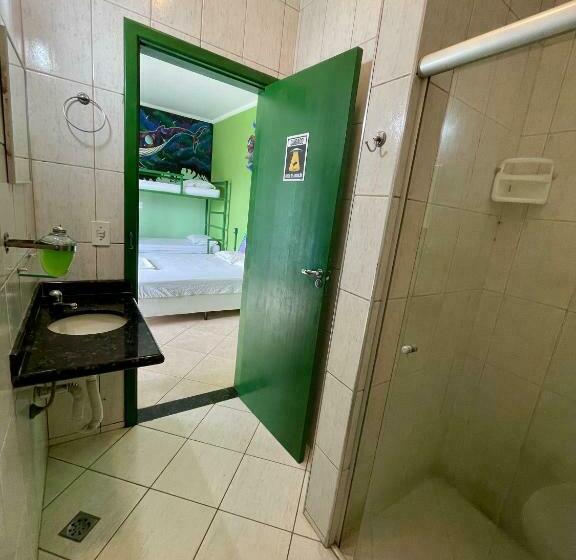 스탠다드 4인용 룸 바다전망, Green Haven Hostel