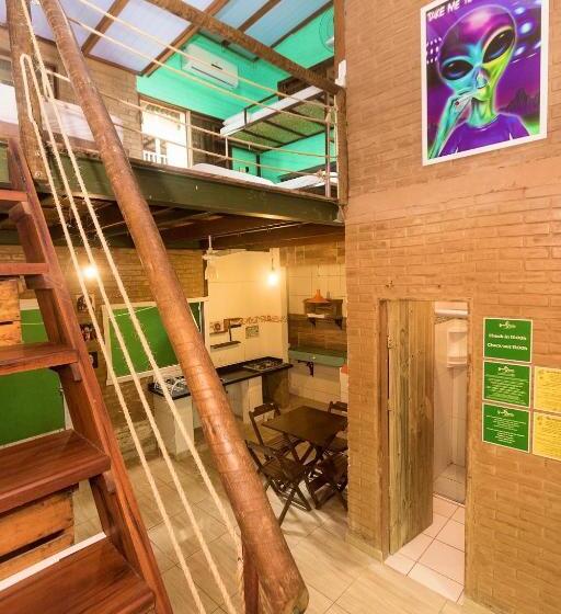 오두막, Green Haven Hostel