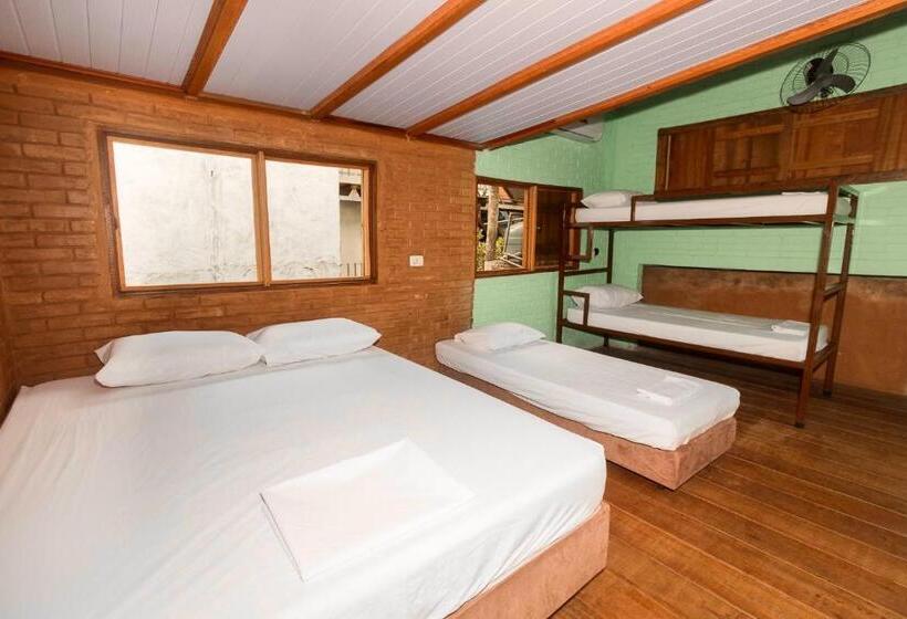 오두막, Green Haven Hostel