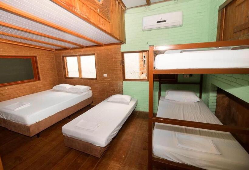 오두막, Green Haven Hostel