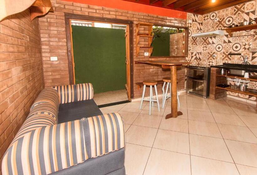 스탠다드 방갈로 정원 전망, Green Haven Hostel