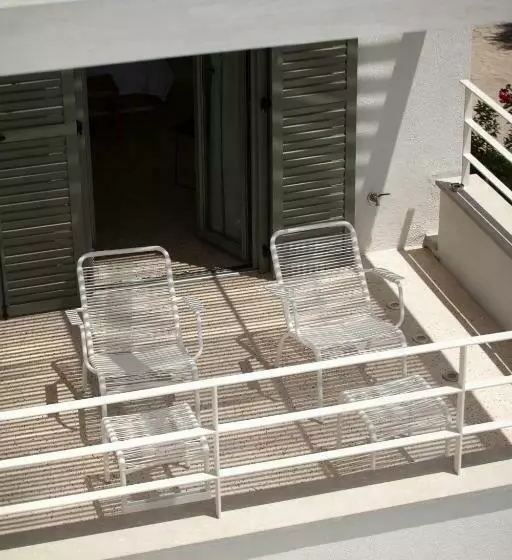 اتاق لوکس, Boho Adults Only