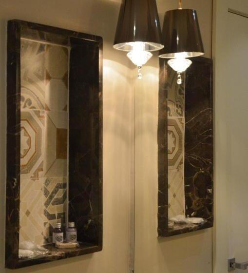 行政三人间, Germanias Blumen