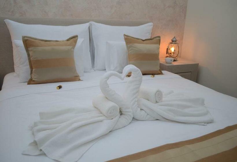 اتاق لوکس, Helada