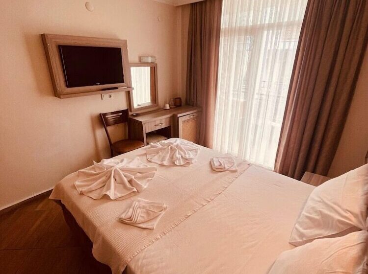 غرفة قياسية, Marina Apart