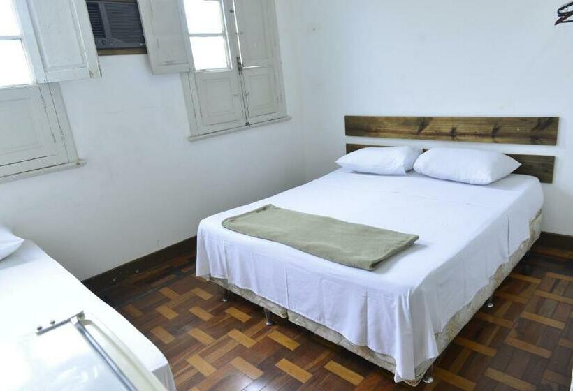 スタンダードトリプルルーム, Mônaco