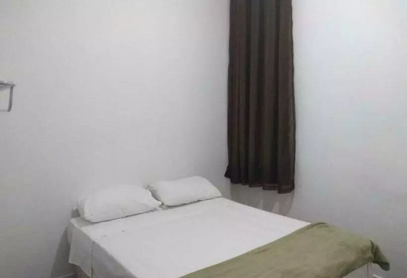 اتاق اکونومی, Mônaco