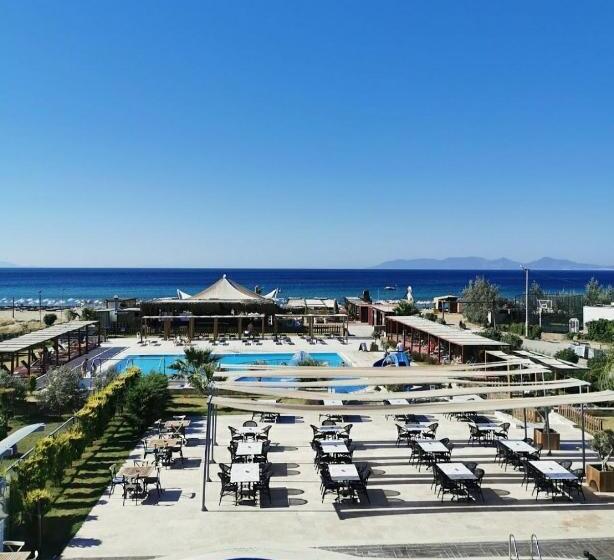 غرفة قياسية مطلّة علي البحر, Musho