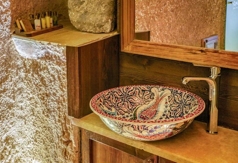 غرفة قياسية, Ottoman Cave Suites