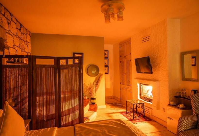 חדר דלוקס עם מרפסת טרסה, Palas Alaçatı   Adult Only