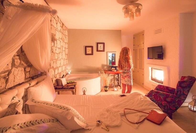 Номер Deluxe с Террасой, Palas Alaçatı   Adult Only