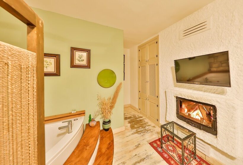 חדר דלוקס עם מרפסת טרסה, Palas Alaçatı   Adult Only