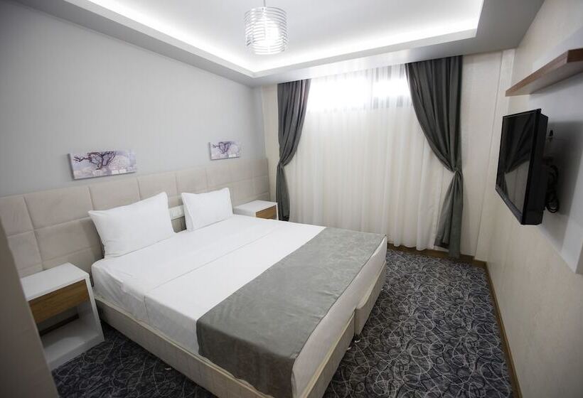 سوییت خانوادگی, Royal İnci