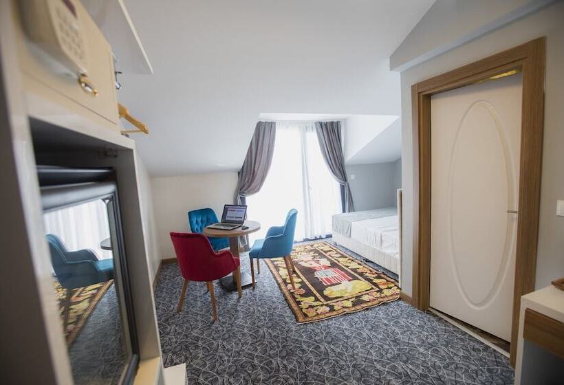 سوییت خانوادگی, Royal İnci