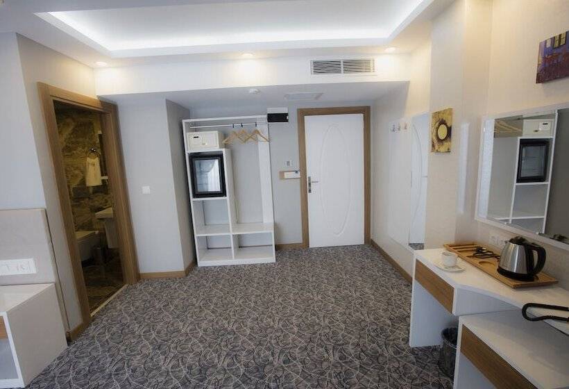 سوئیت رویال, Royal İnci