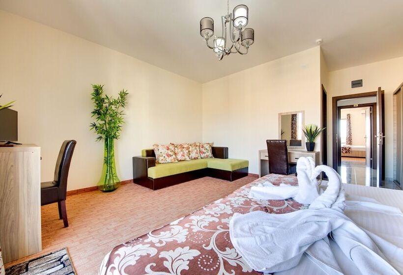 带阳台标准四人间, Spa Hotel Montefila