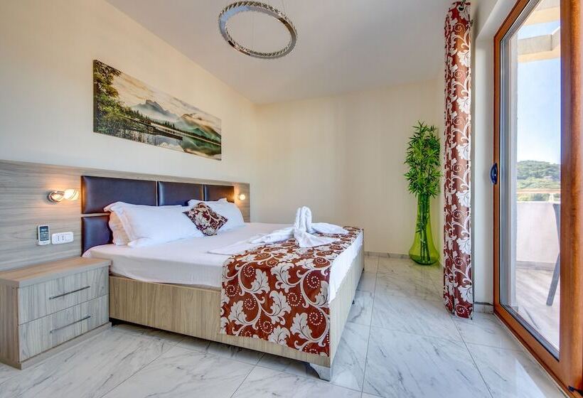 带1个卧室的带阳台的公寓, Spa Hotel Montefila