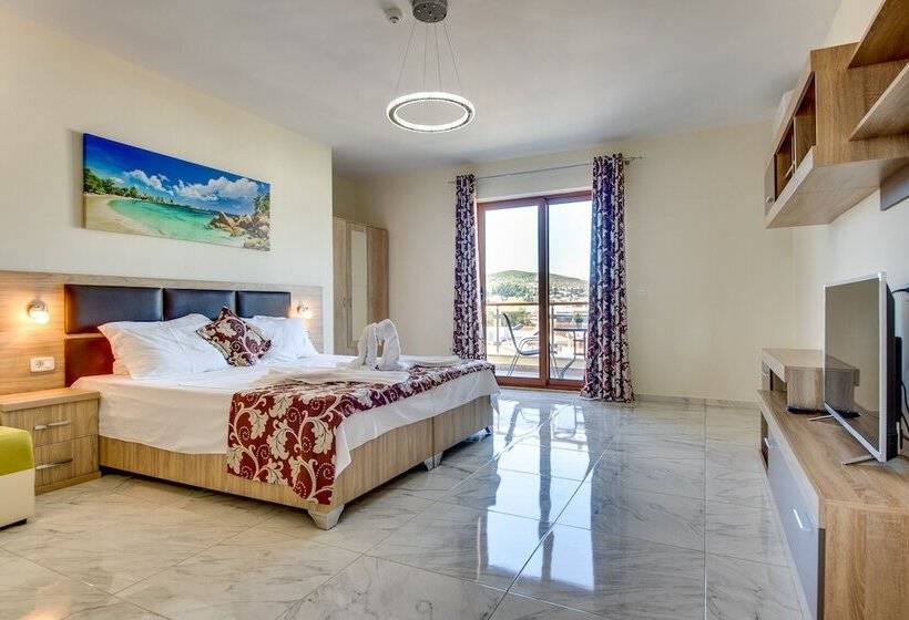 带阳台两卧公寓, Spa Hotel Montefila