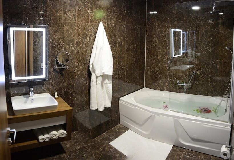 高级套房, White Star