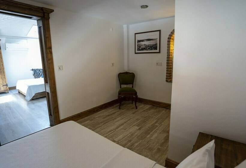 Люкс Повышенной Комфортности, Villa Pietra Butik Otel