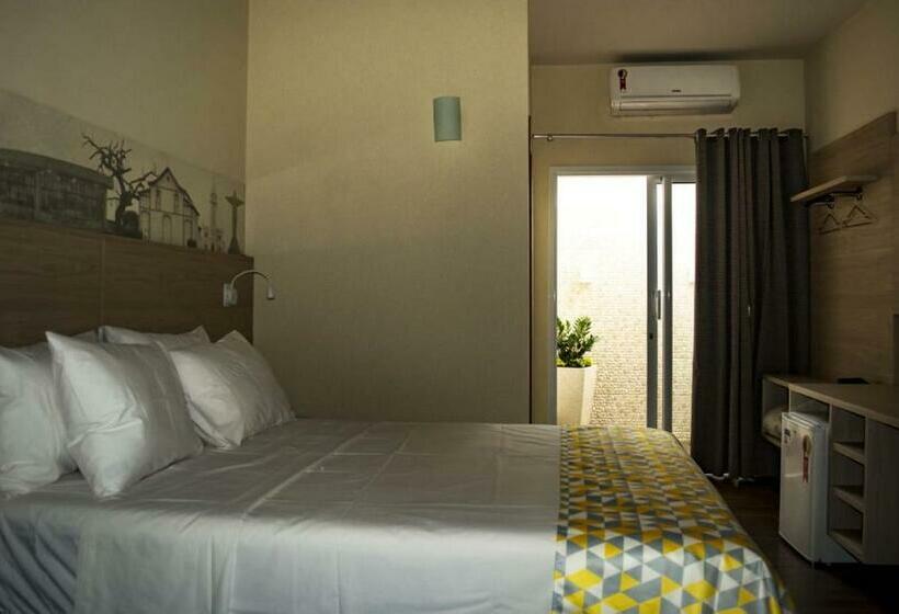 디럭스 트리플 룸, Pousada Araxá