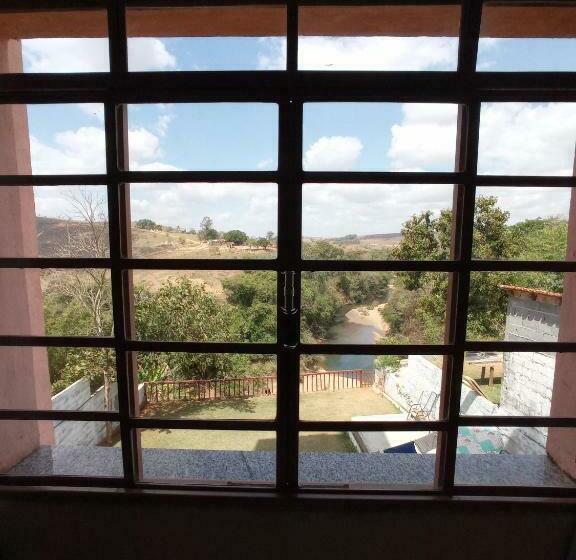 标准三人间, Aconchego Canastra