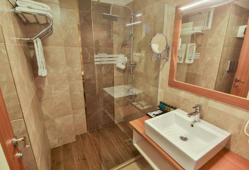 חדר סטנדרט לשלושה, Amasra Diamond