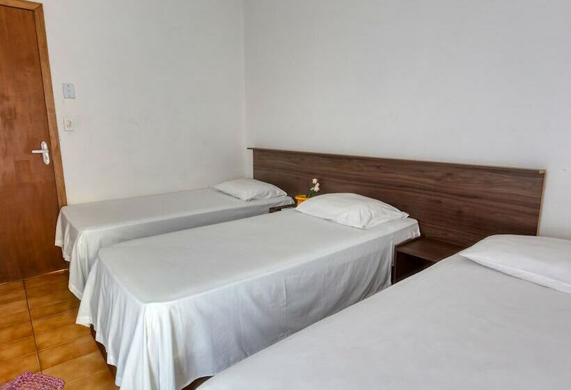 اتاق استاندارد سه نفره, Hartmann