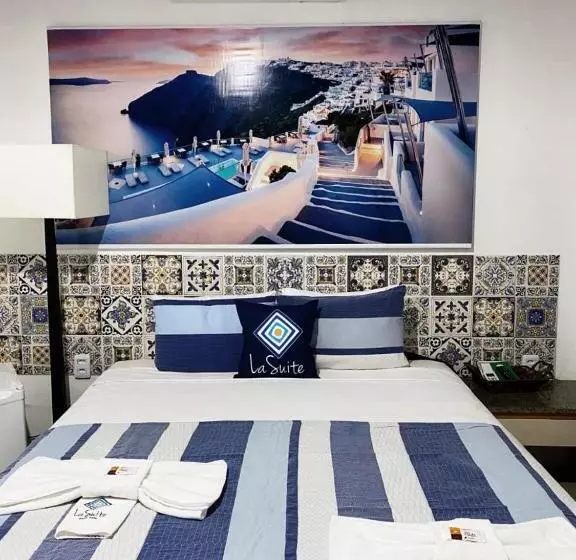 デラックスルーム, La Suite Praia
