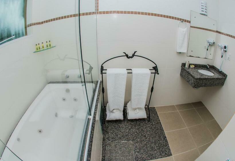 Люкс с гидромассажем, Lagoa Parque