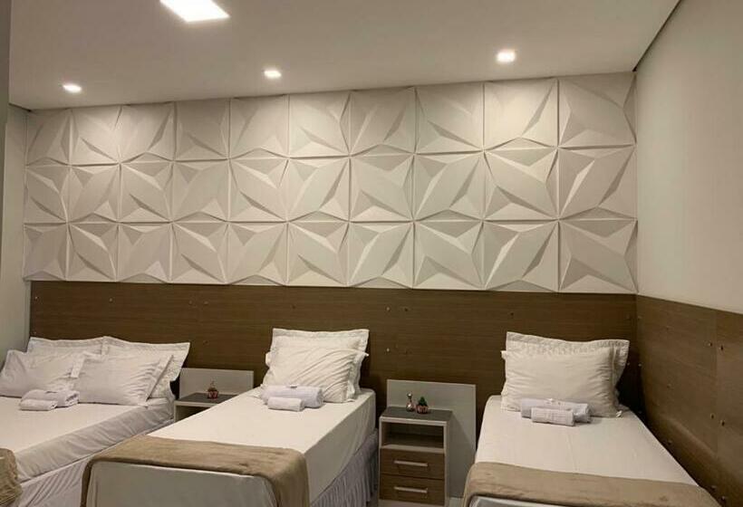 经典四人房间, Lider