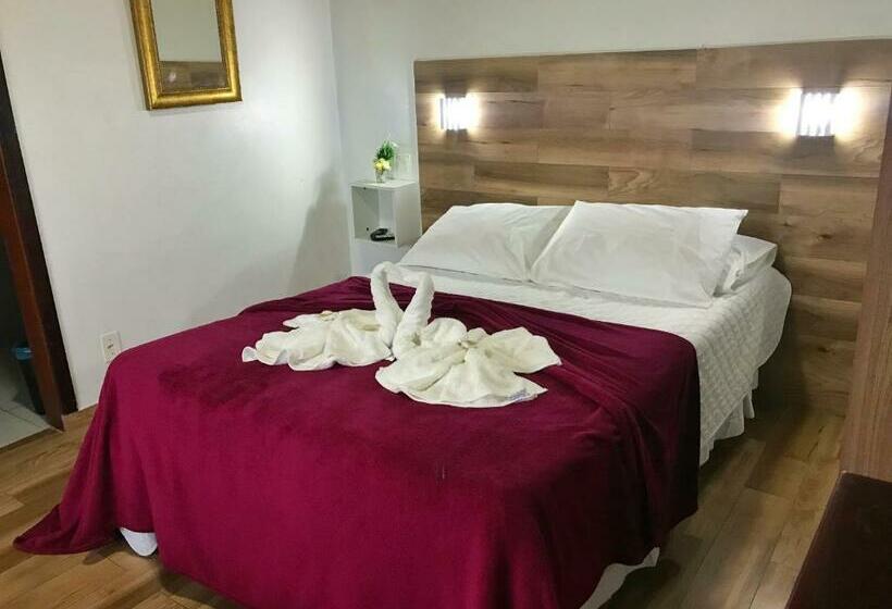 جناح مطلّ علي الحديقة, Marazul