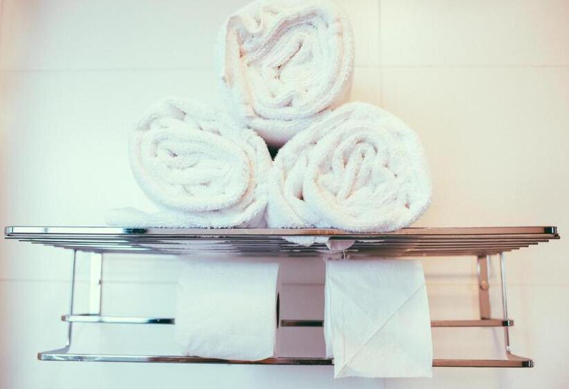 חדר קומפורט לשלושה, Occitano Apart