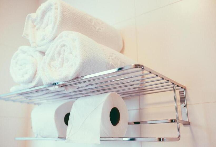 חדר קומפורט לשלושה, Occitano Apart