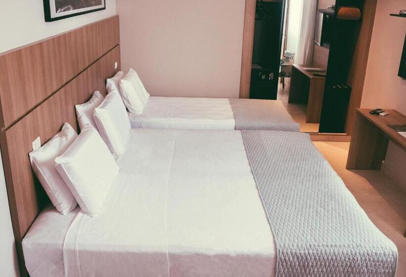 חדר קומפורט לשלושה, Occitano Apart