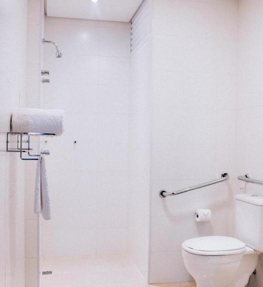 חדר סטנדרט מותאם לאדם עם מוגבלויות, Occitano Apart