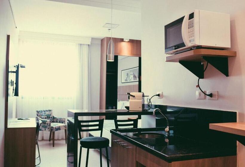 חדר סטנדרט לשלושה, Occitano Apart