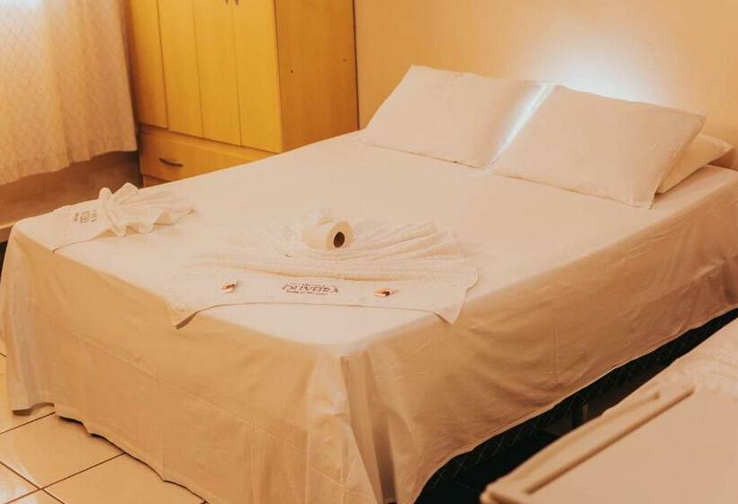 Номер Deluxe, Oliveira