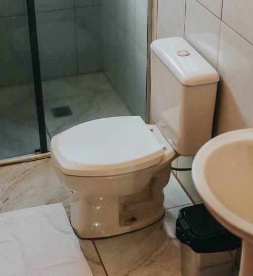 Номер Deluxe, Oliveira