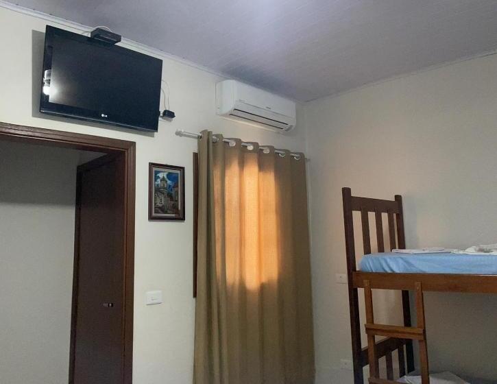 Pokój Rodzinny, Raízes